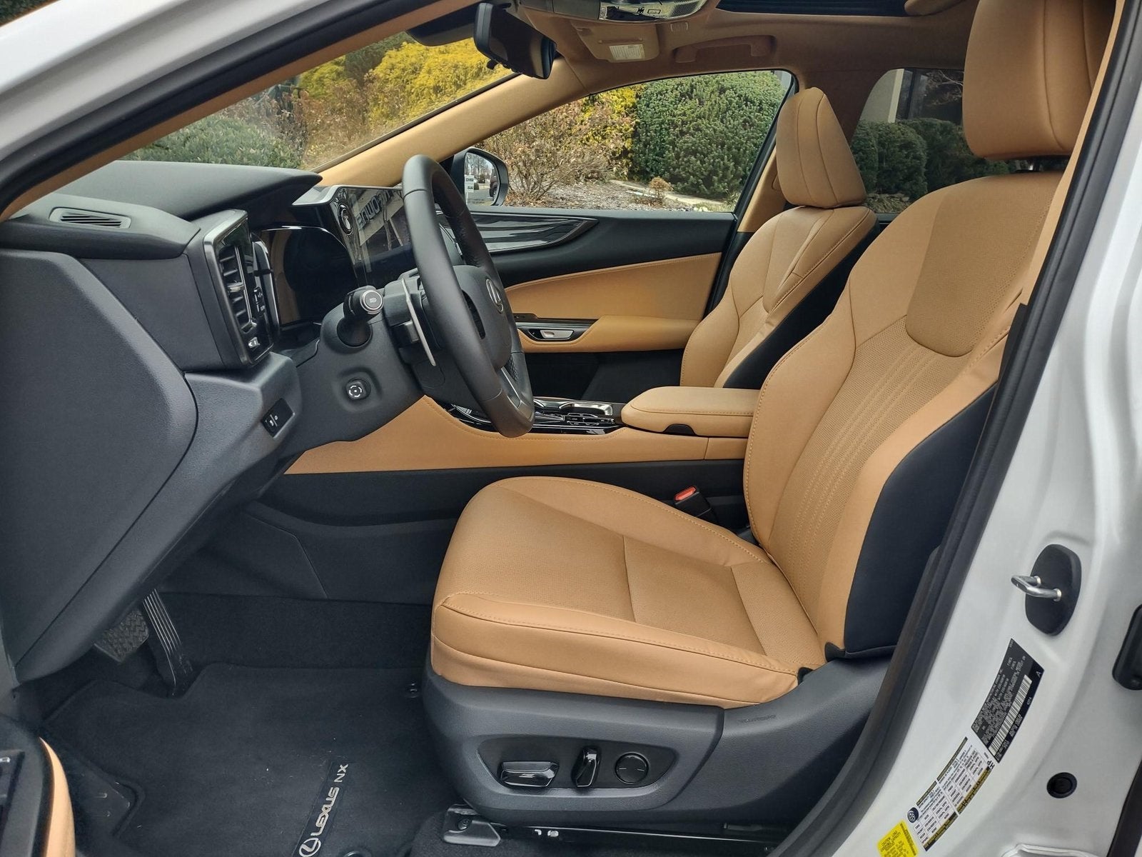 2025 Lexus NX 350h Premium