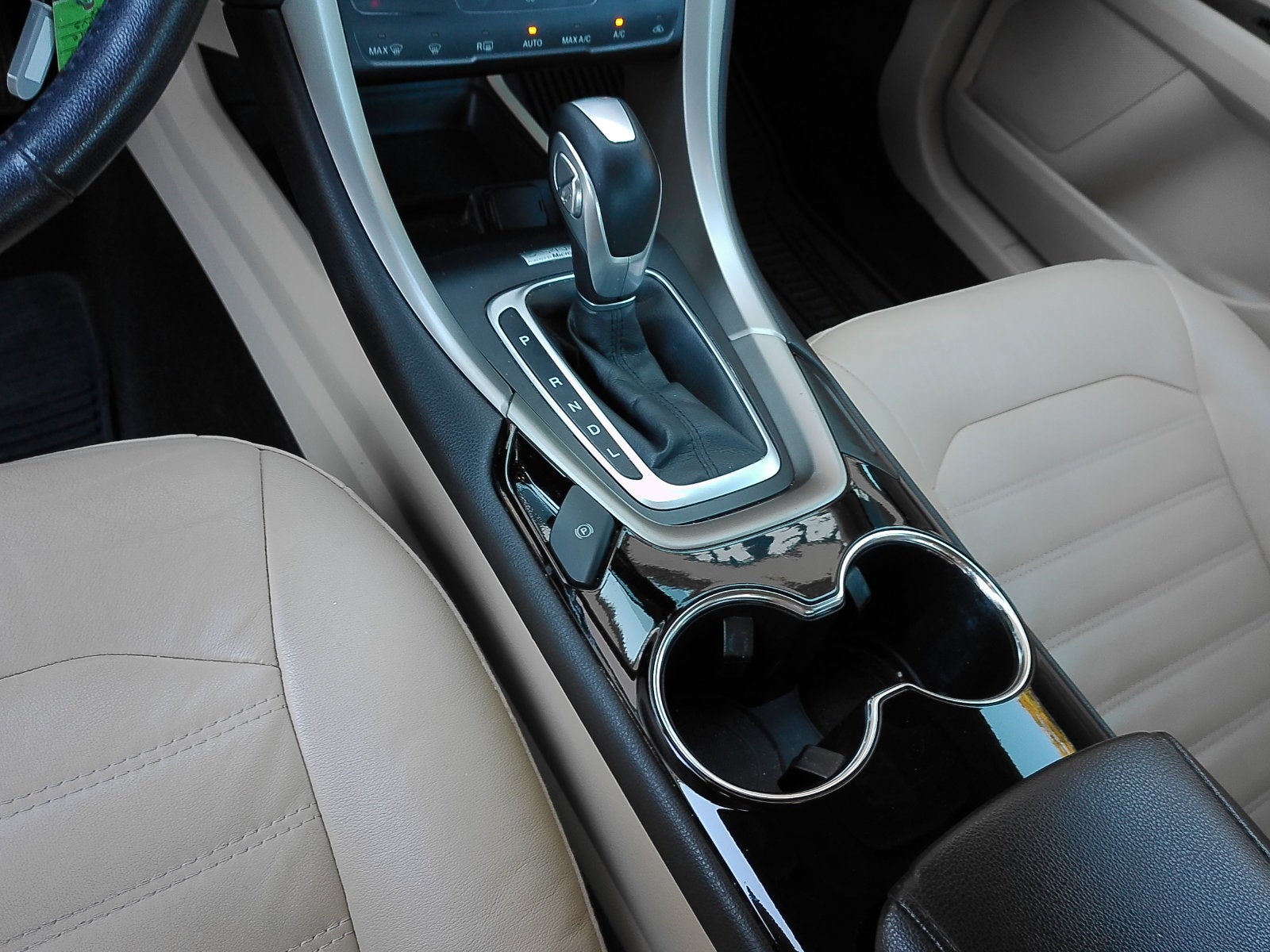 2014 Ford Fusion Hybrid SE