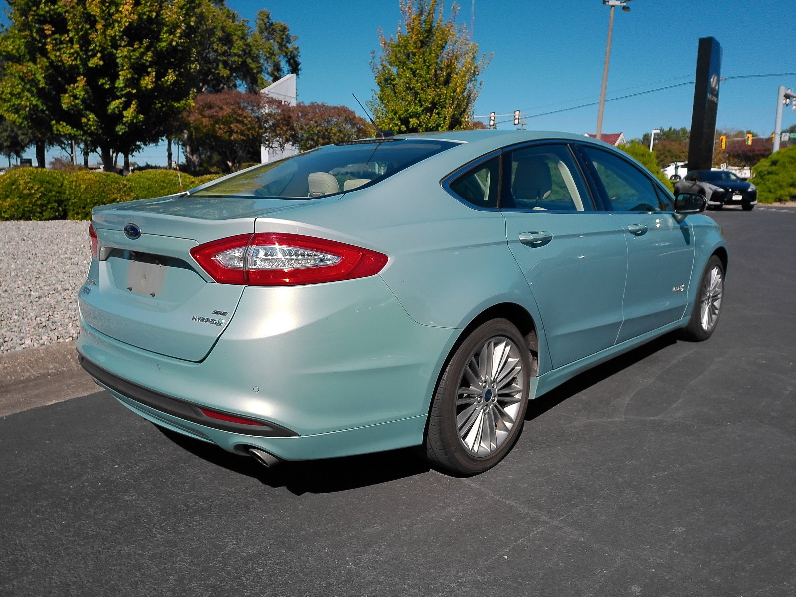 2014 Ford Fusion Hybrid SE