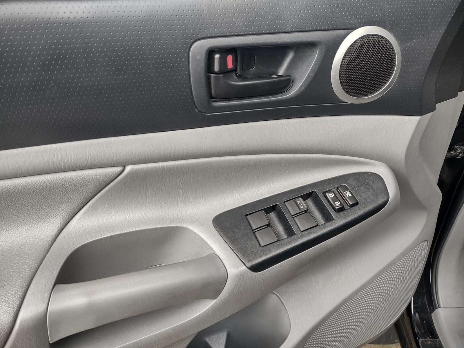 2015 Toyota Tacoma Base V6