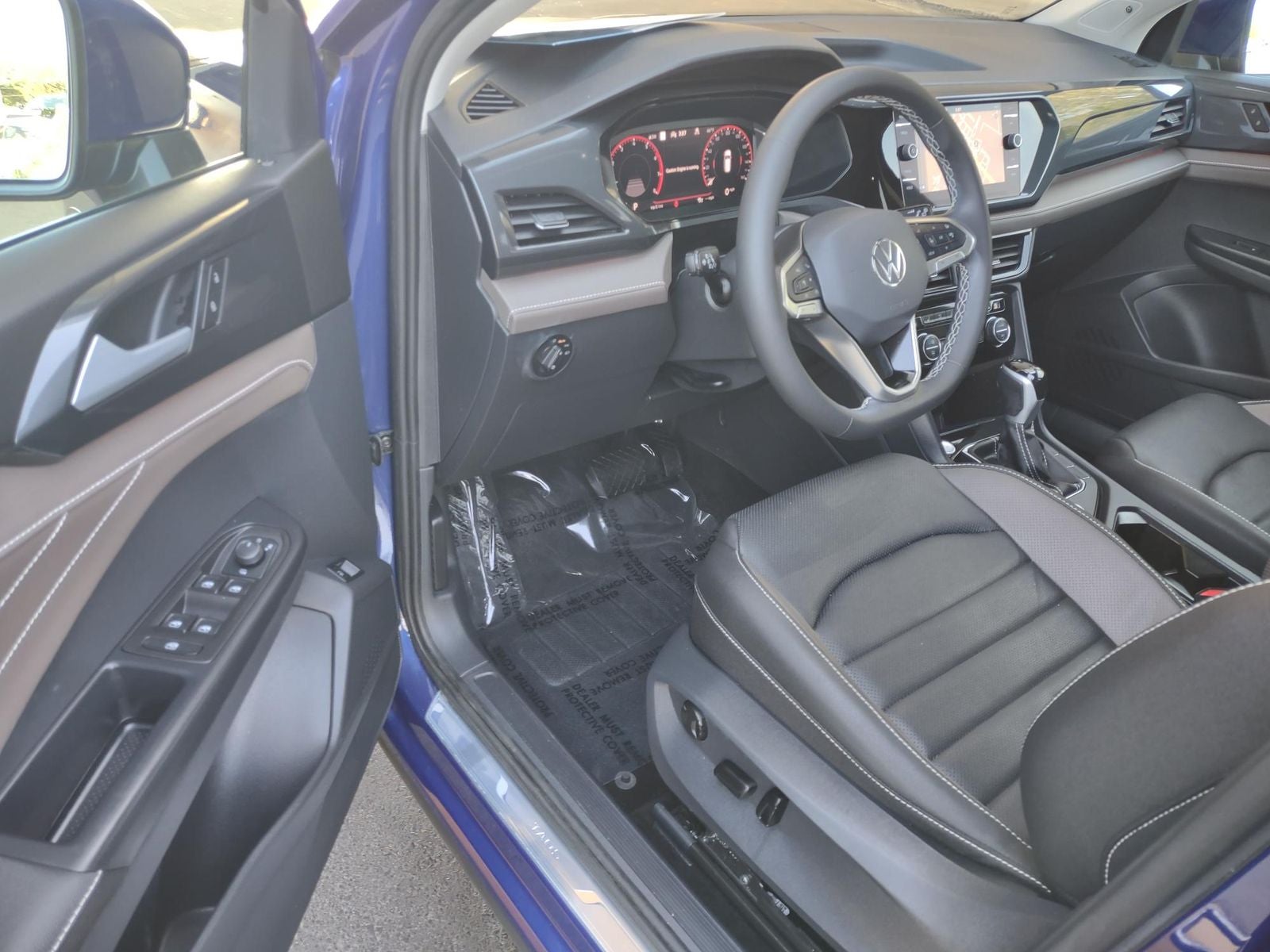 2024 Volkswagen Taos 1.5T SEL
