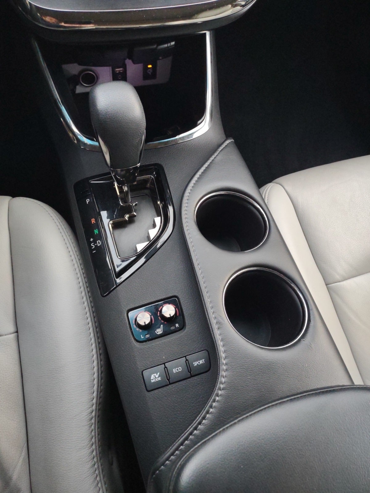 2017 Toyota Avalon Hybrid XLE Premium