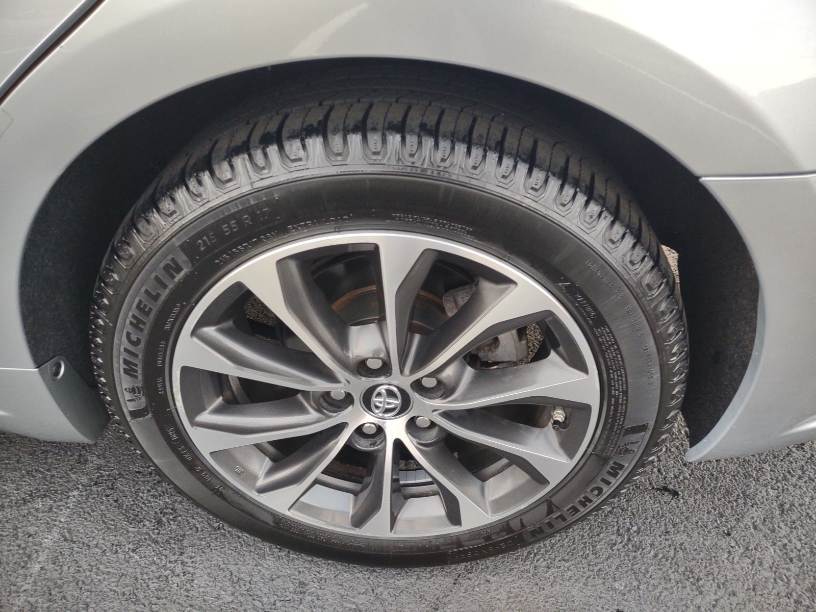 2017 Toyota Avalon Hybrid XLE Premium