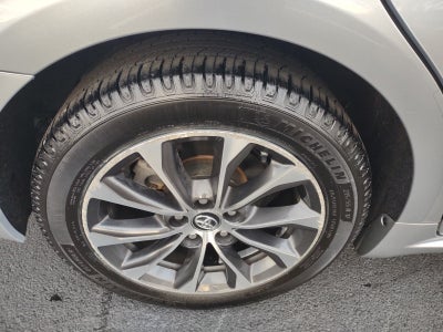 2017 Toyota Avalon Hybrid XLE Premium