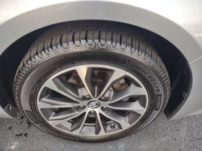 2017 Toyota Avalon Hybrid XLE Premium