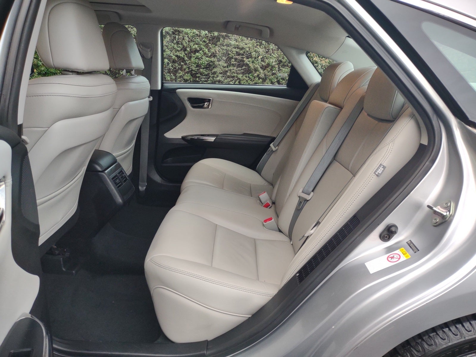 2017 Toyota Avalon Hybrid XLE Premium