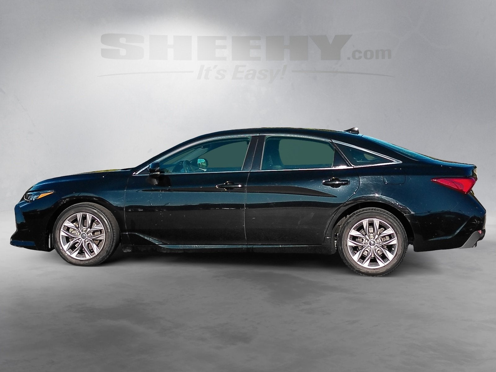 2019 Toyota Avalon XLE
