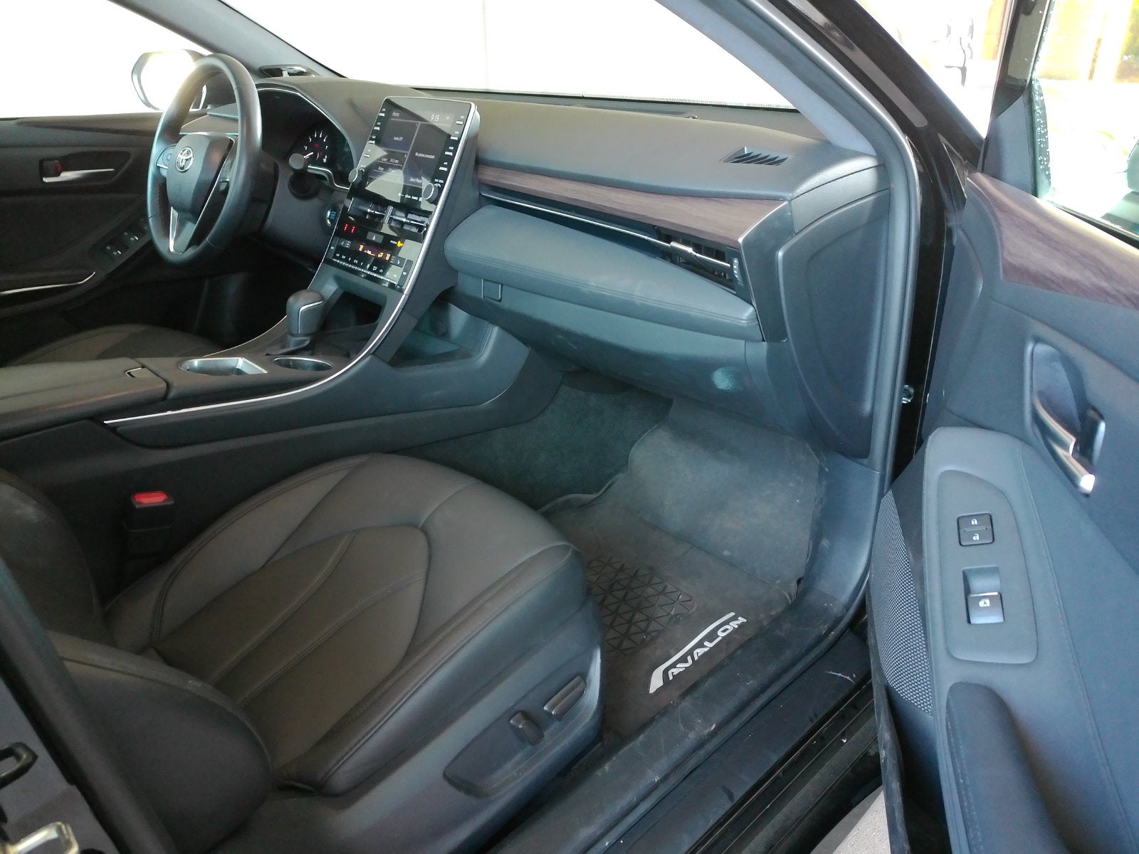 2019 Toyota Avalon XLE