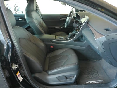 2019 Toyota Avalon XLE