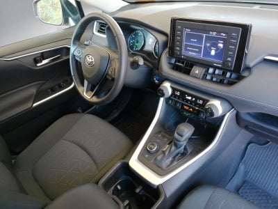 2022 Toyota RAV4 Hybrid XLE