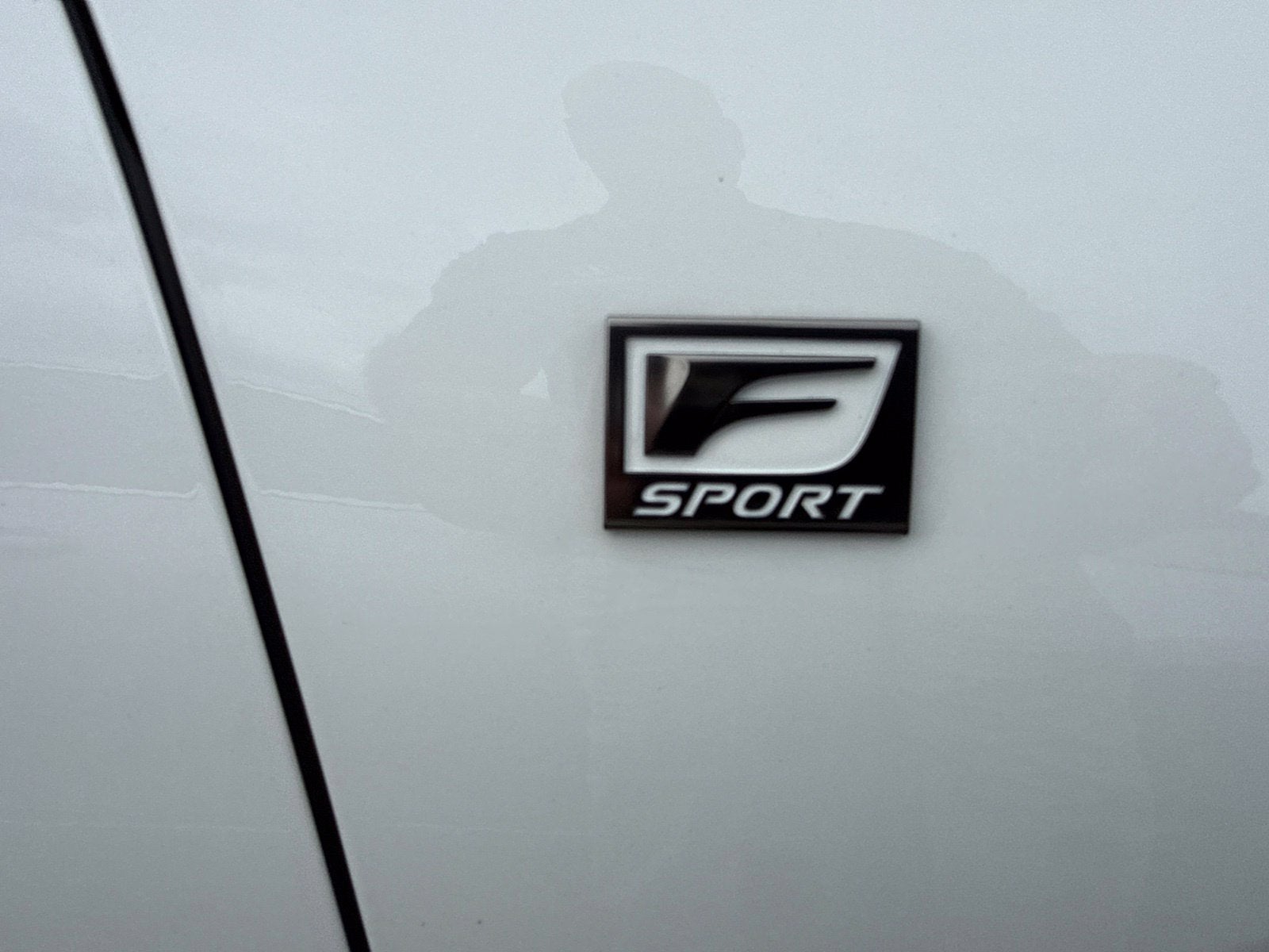 2025 Lexus ES 300h F SPORT Handling