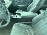 2025 Lexus ES 300h F SPORT Handling