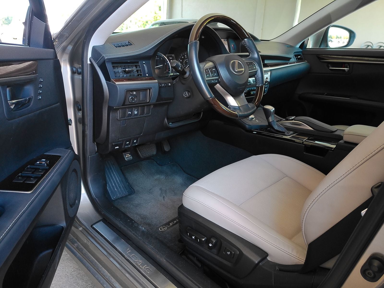 2016 Lexus ES 350