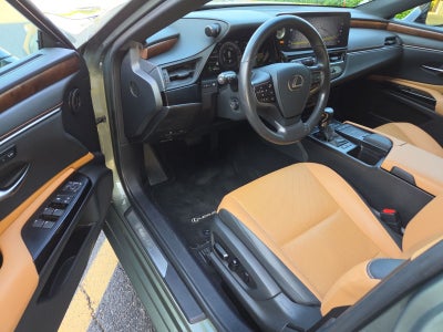 2022 Lexus ES 300h