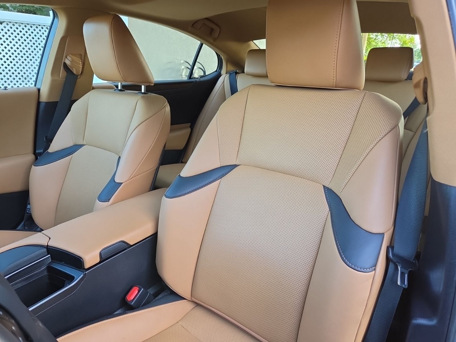 2022 Lexus ES 300h