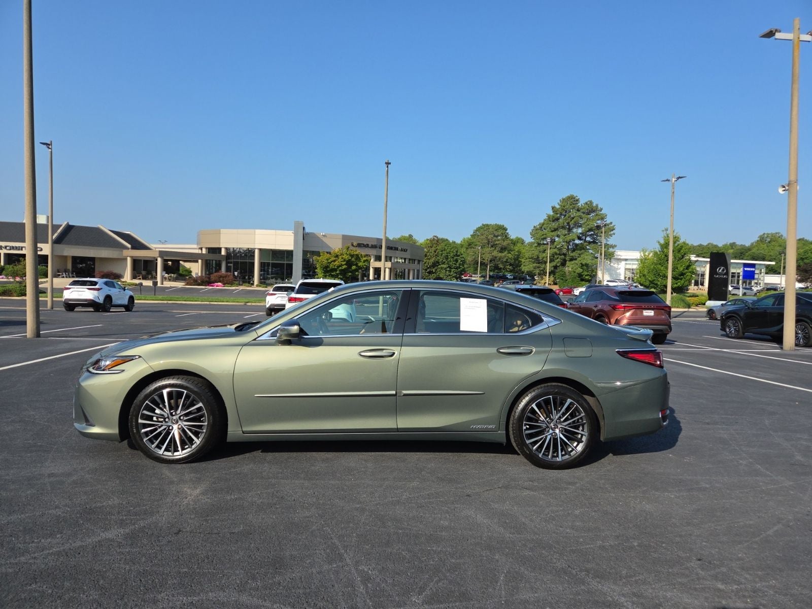 2022 Lexus ES 300h