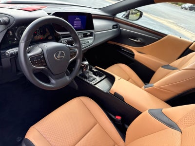 2025 Lexus ES 300h