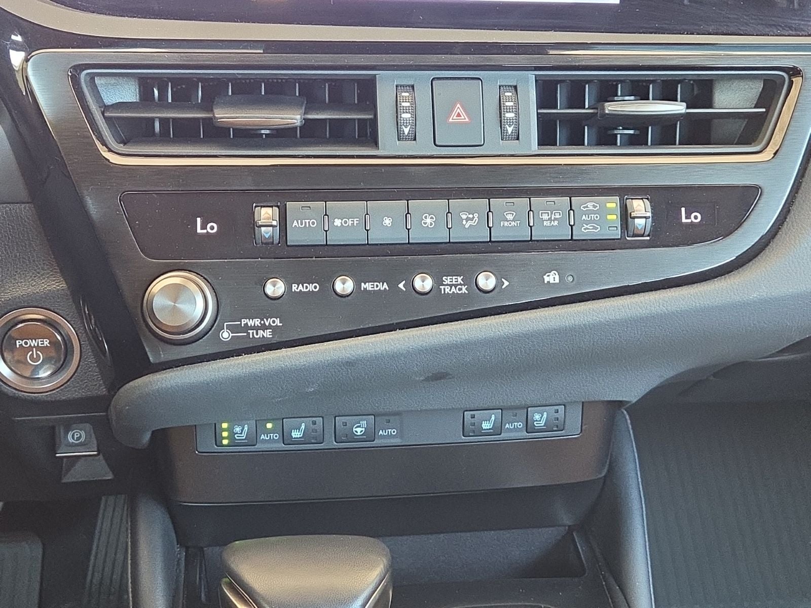 2025 Lexus ES 300h