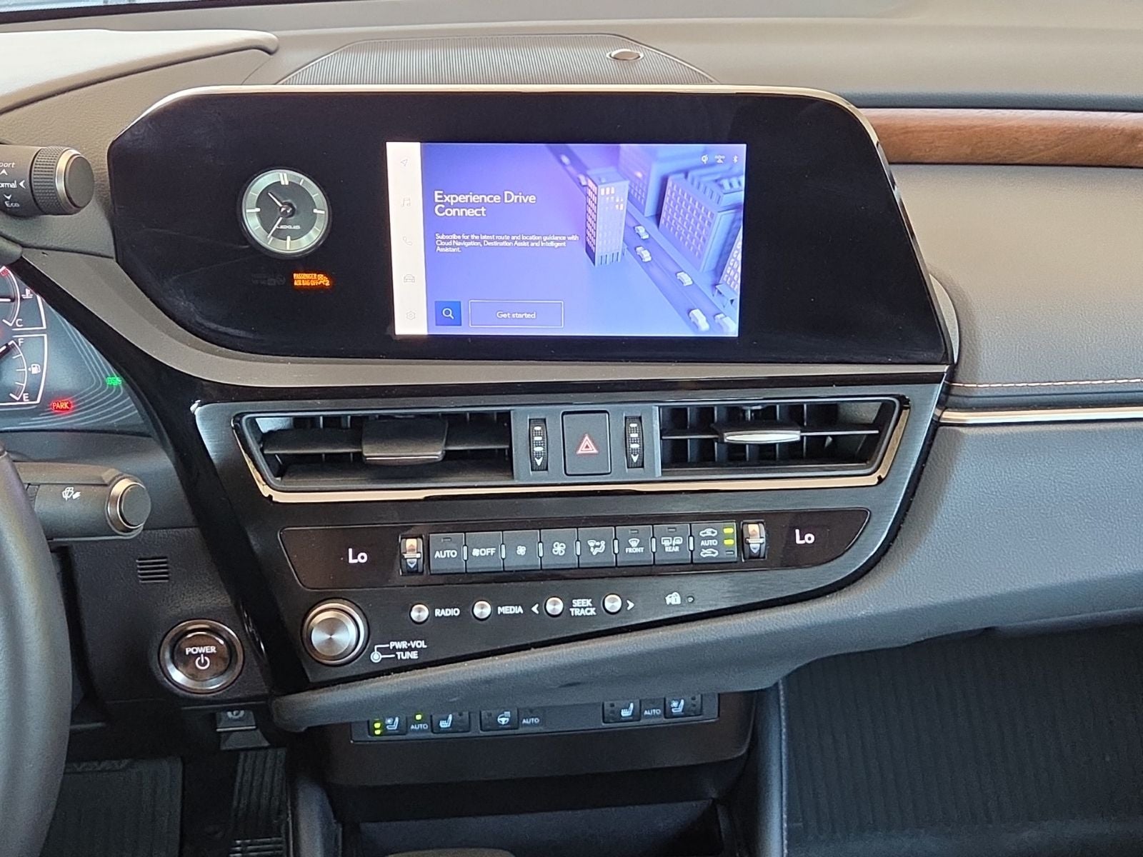 2025 Lexus ES 300h