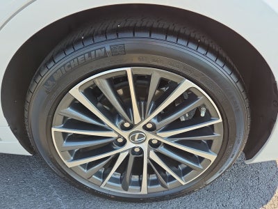 2025 Lexus ES 300h
