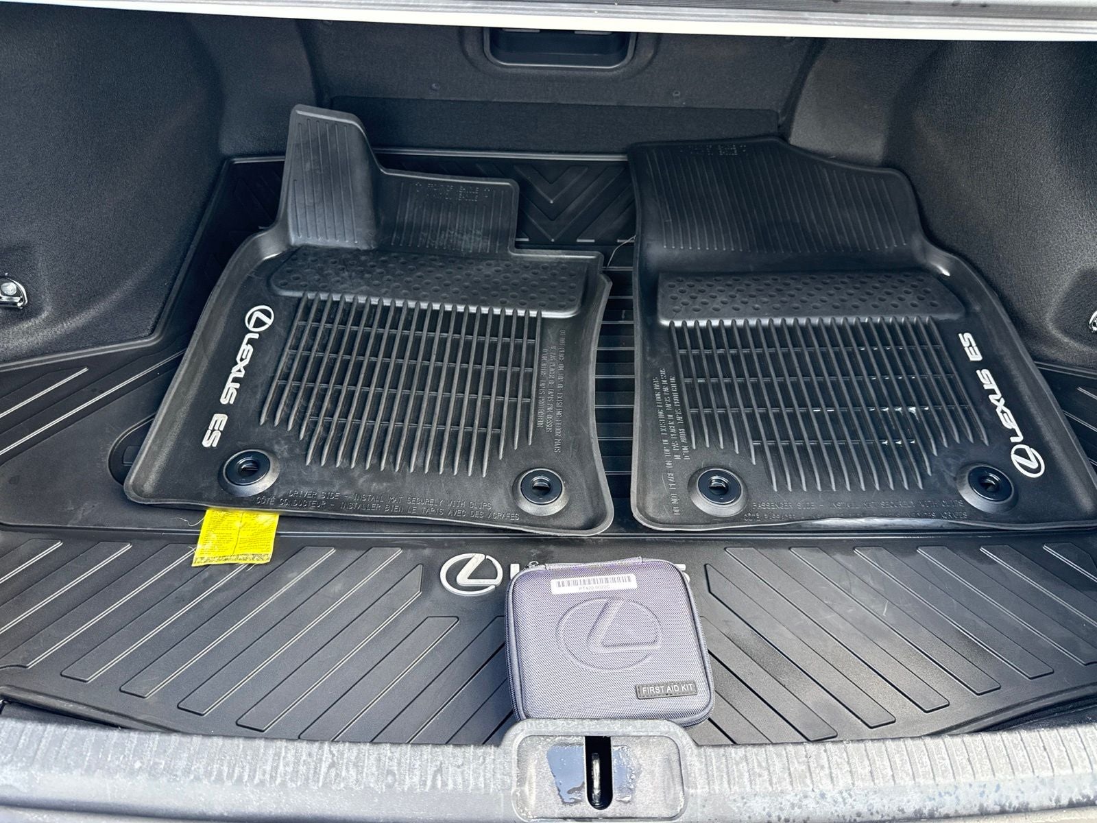 2025 Lexus ES 300h
