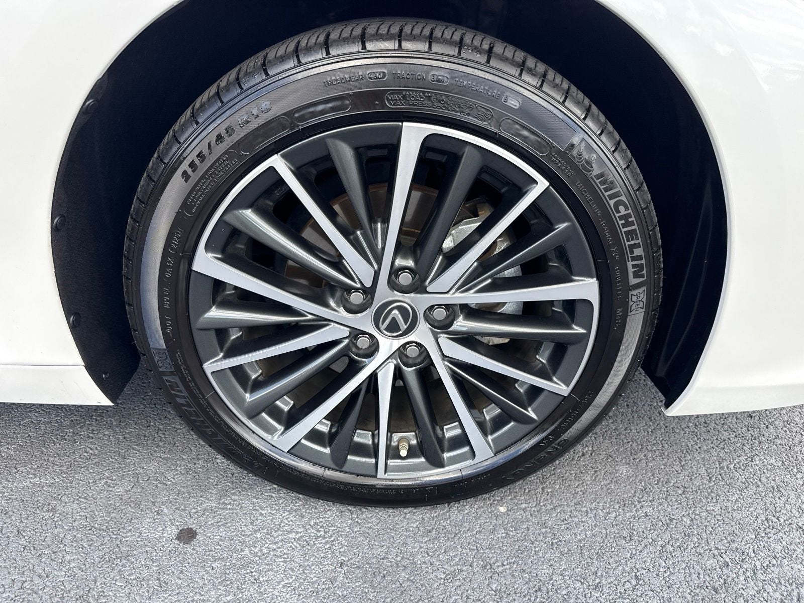 2025 Lexus ES 300h