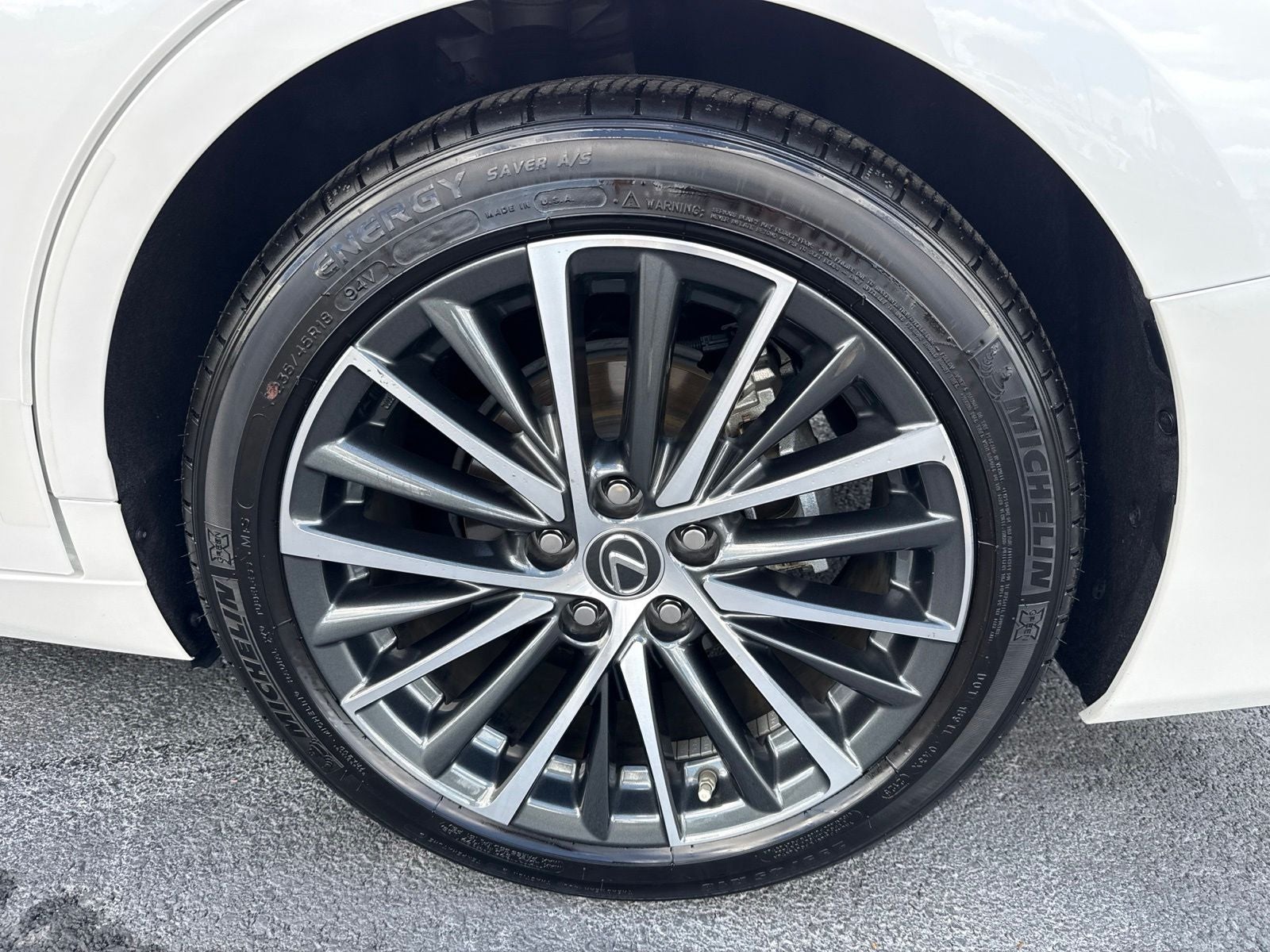 2025 Lexus ES 300h