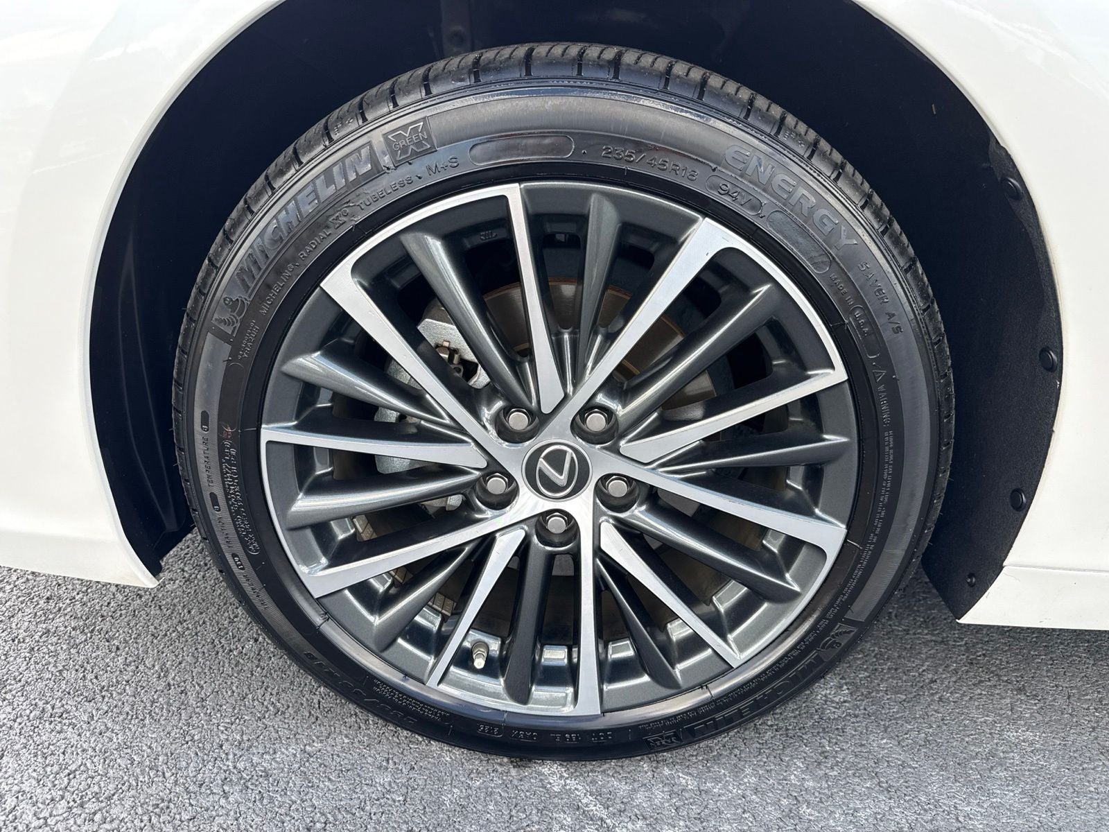 2025 Lexus ES 300h