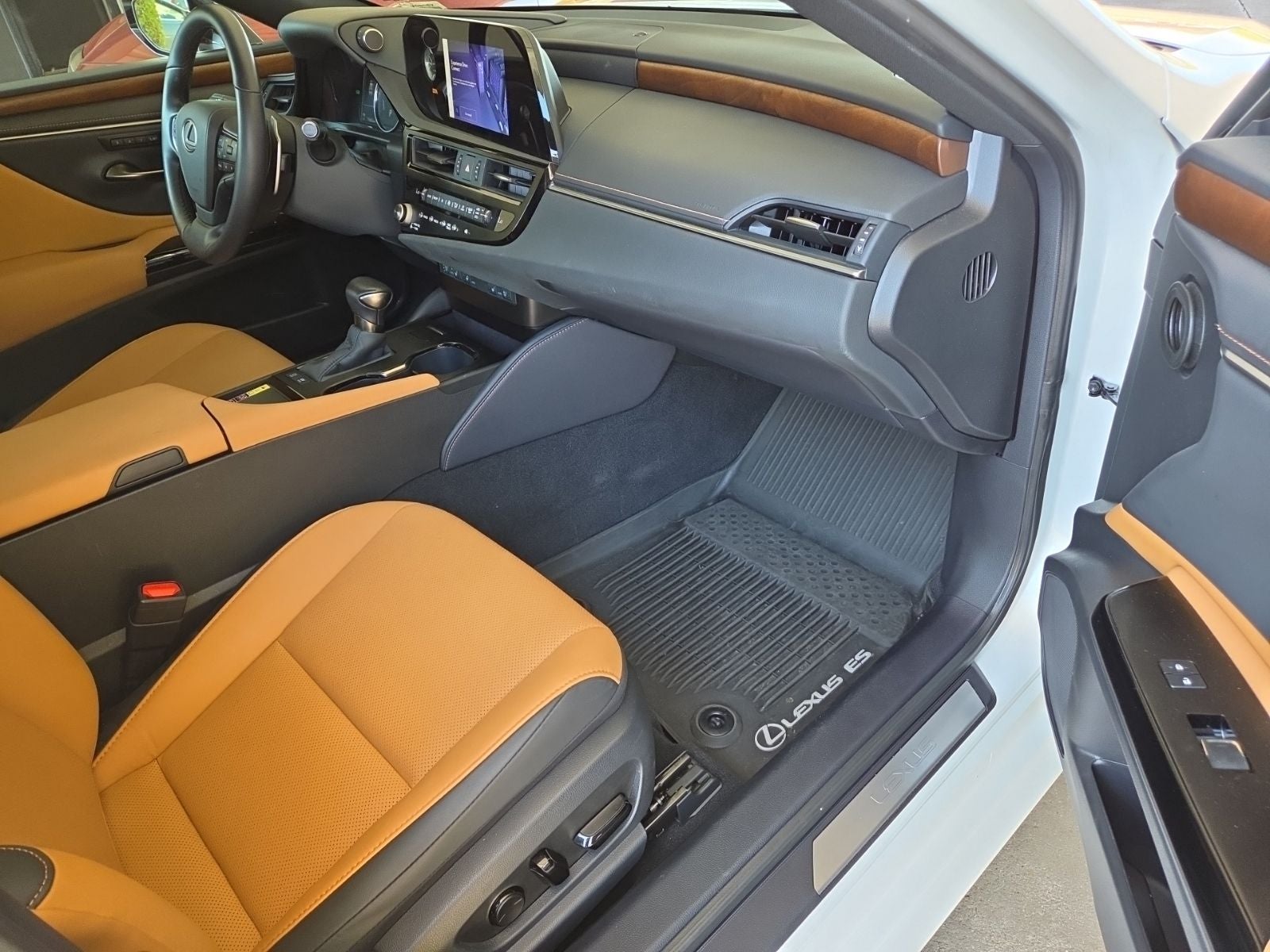2025 Lexus ES 300h