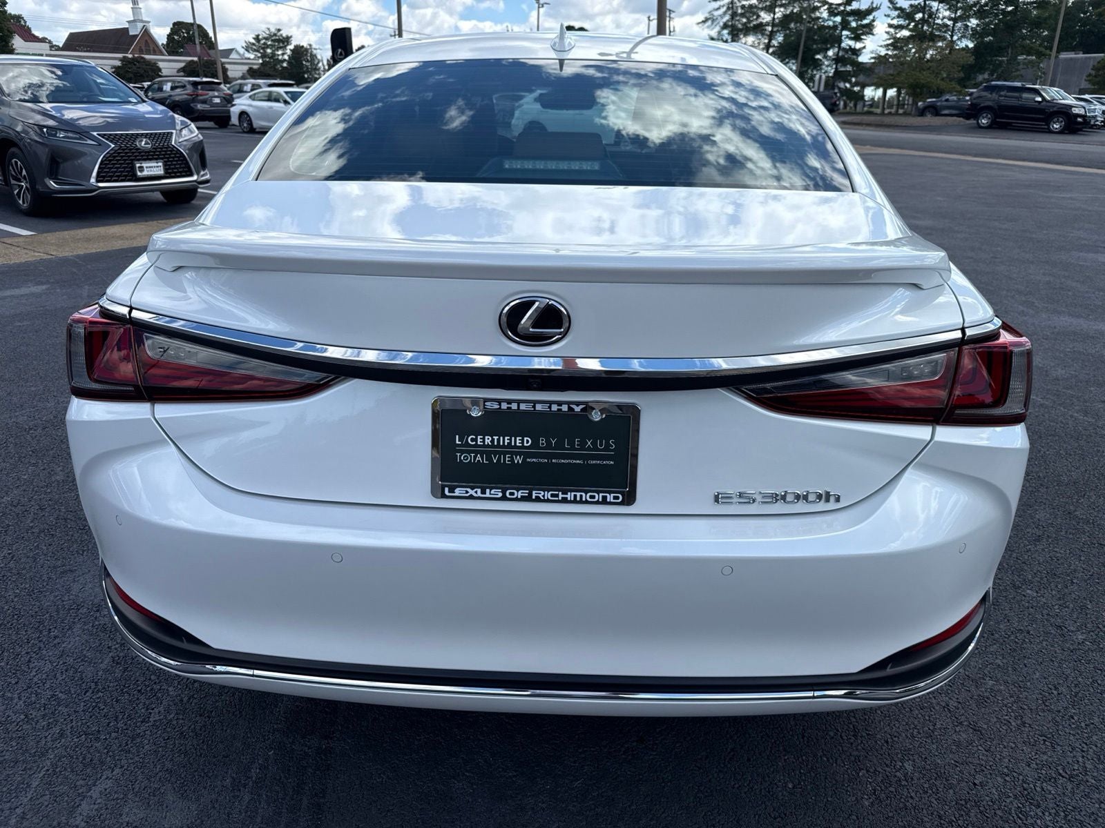 2025 Lexus ES 300h