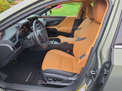 2025 Lexus ES 300h