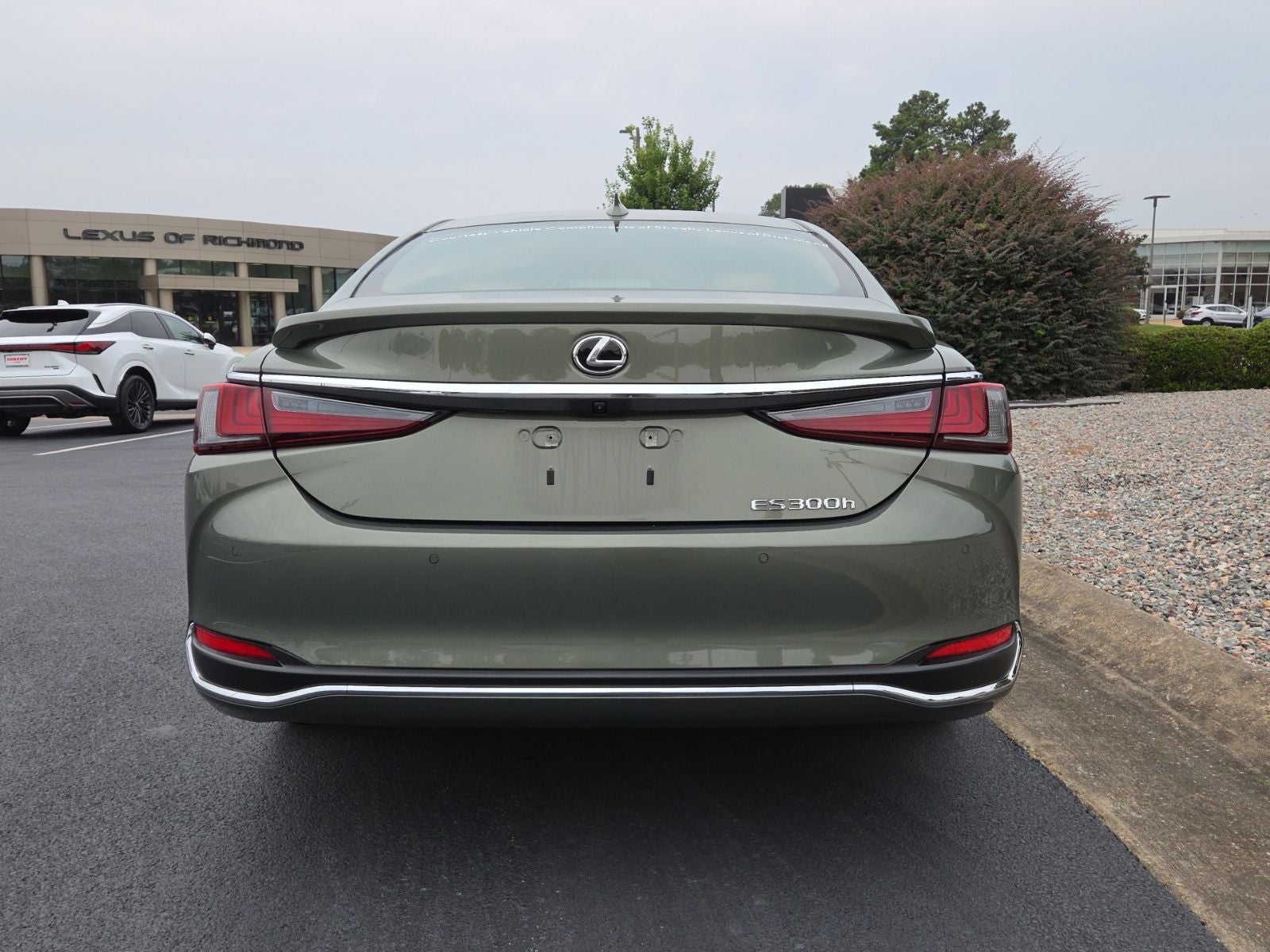 2025 Lexus ES 300h