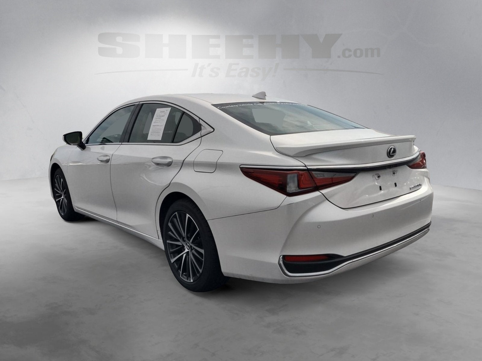 2025 Lexus ES 300h