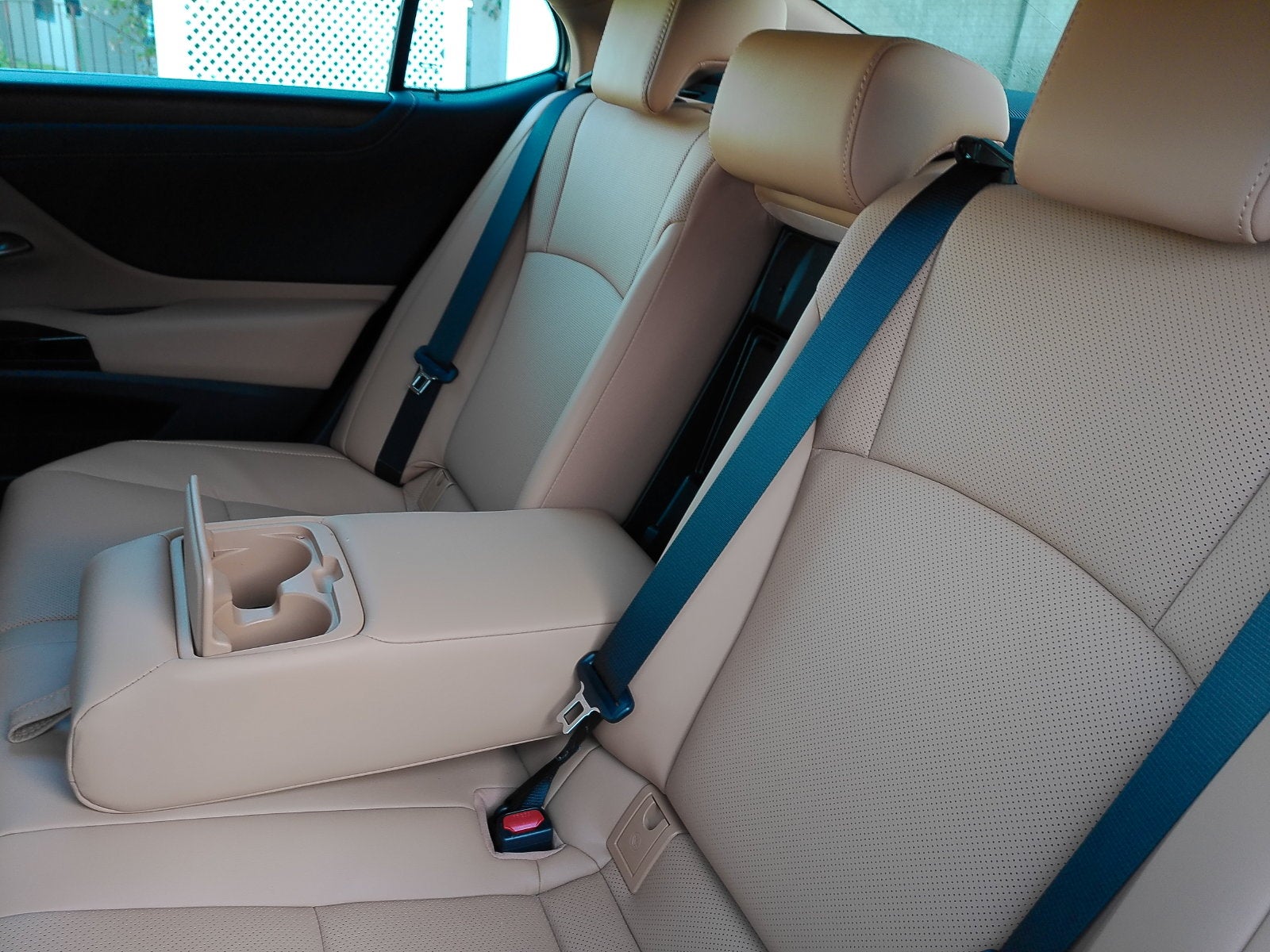 2025 Lexus ES 300h