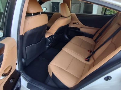 2025 Lexus ES 350