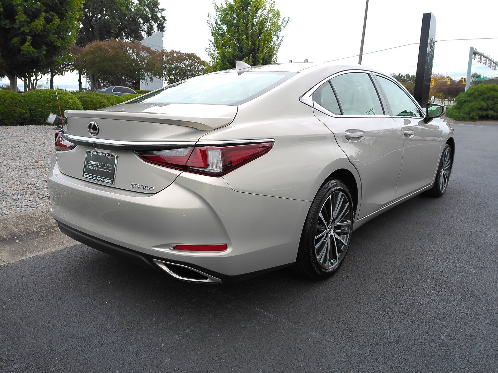 2025 Lexus ES 350