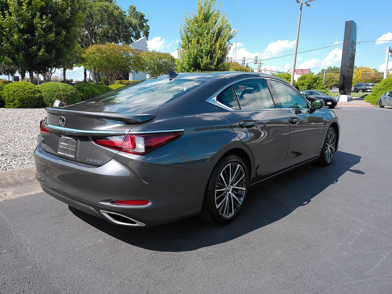 2025 Lexus ES 350