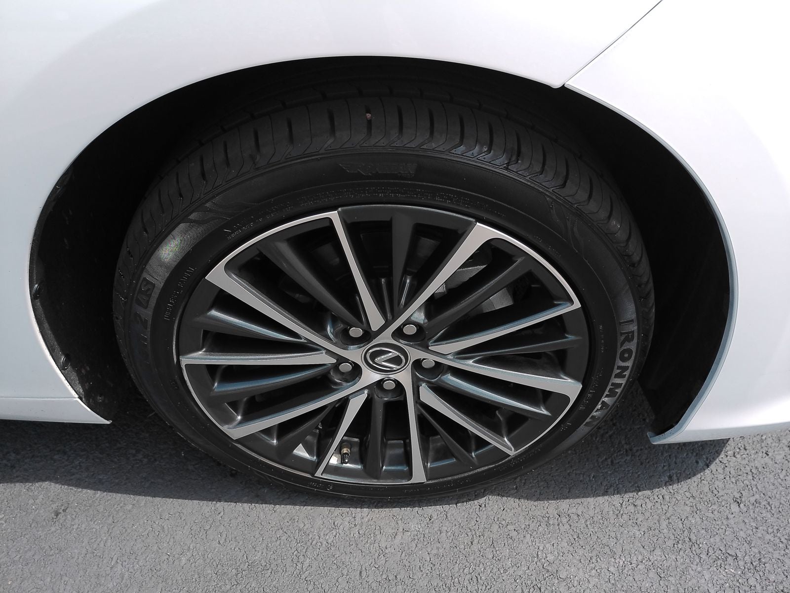 2024 Lexus ES 350