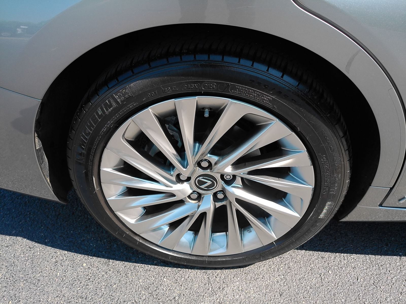 2020 Lexus ES 300h Ultra Luxury