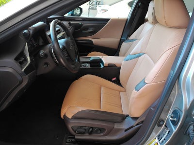 2020 Lexus ES 300h Ultra Luxury