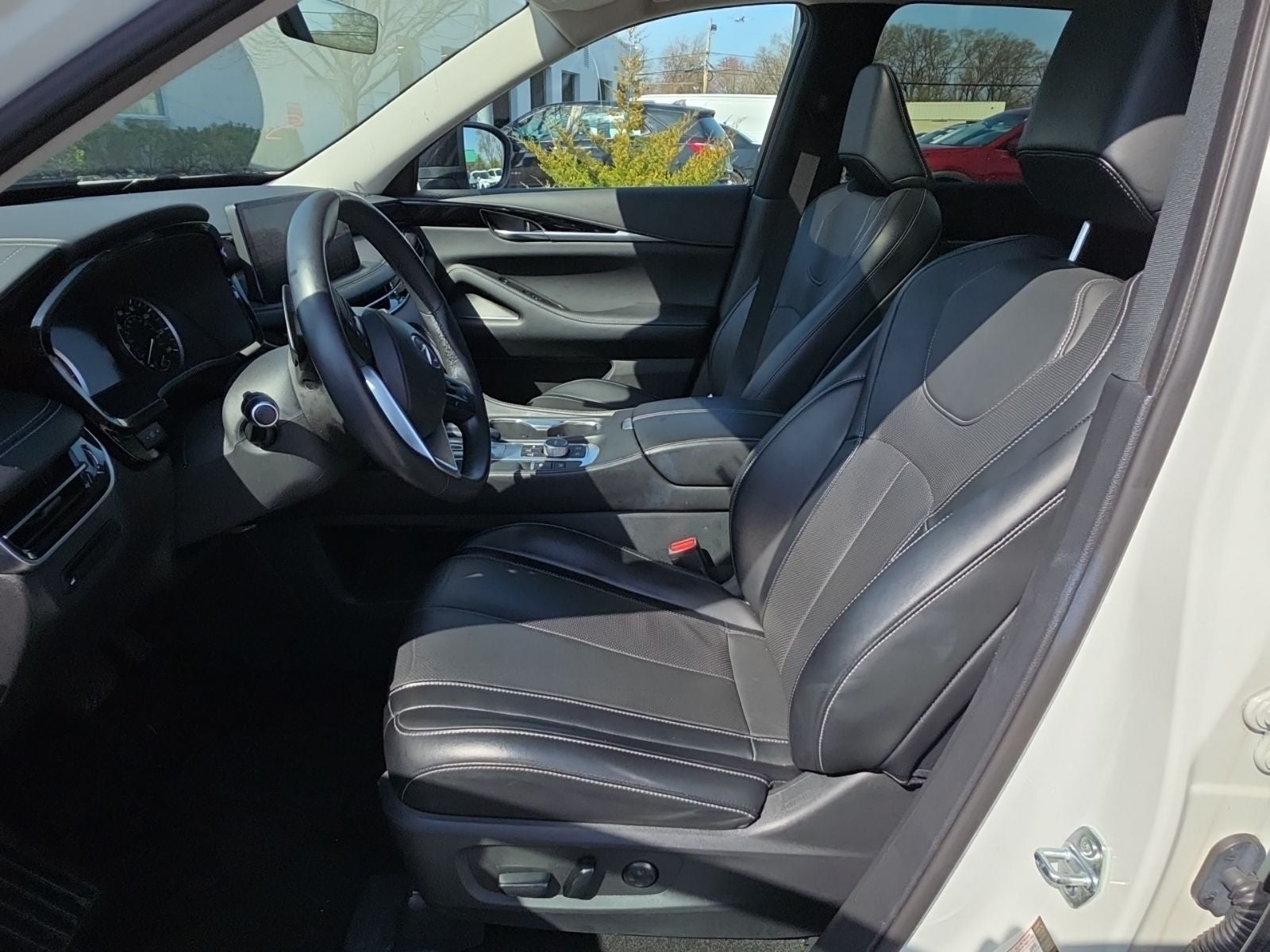 2023 INFINITI QX60 PURE