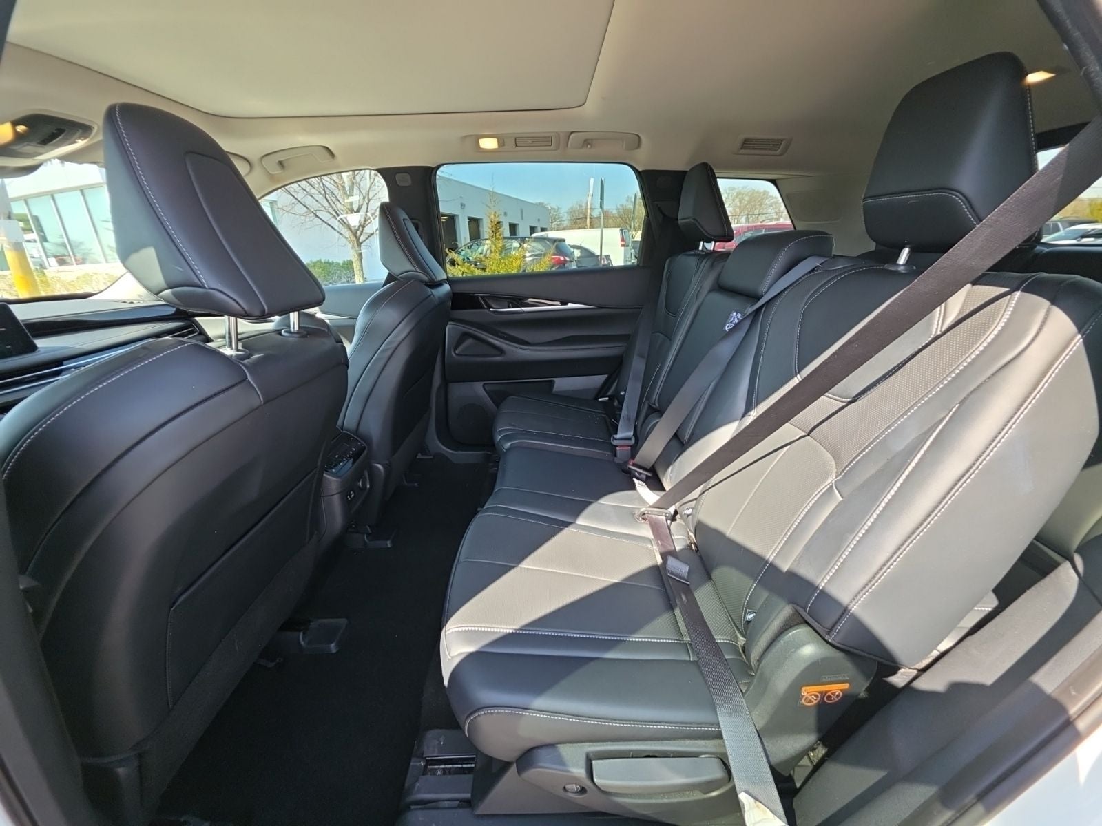 2023 INFINITI QX60 PURE