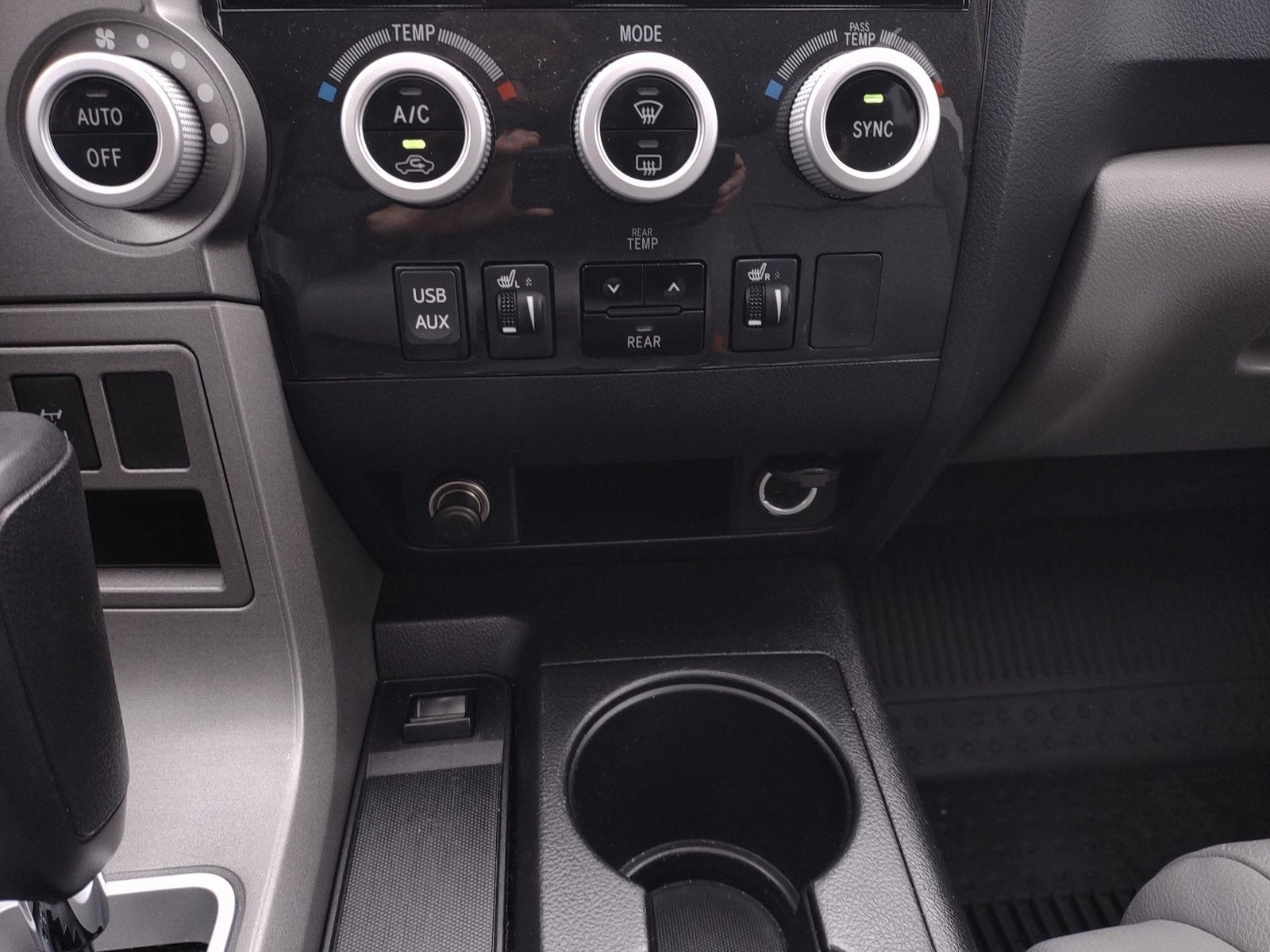 2017 Toyota Sequoia SR5 5.7L