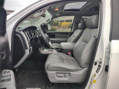 2017 Toyota Sequoia SR5 5.7L