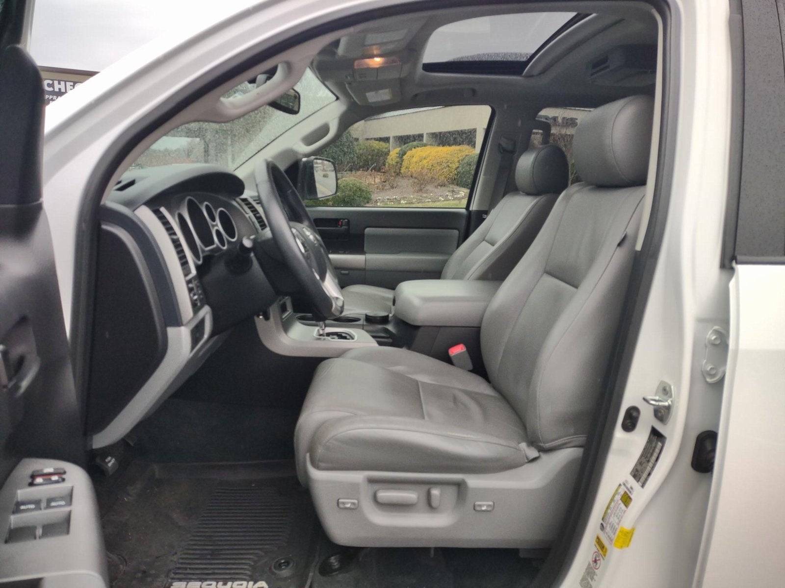 2017 Toyota Sequoia SR5 5.7L