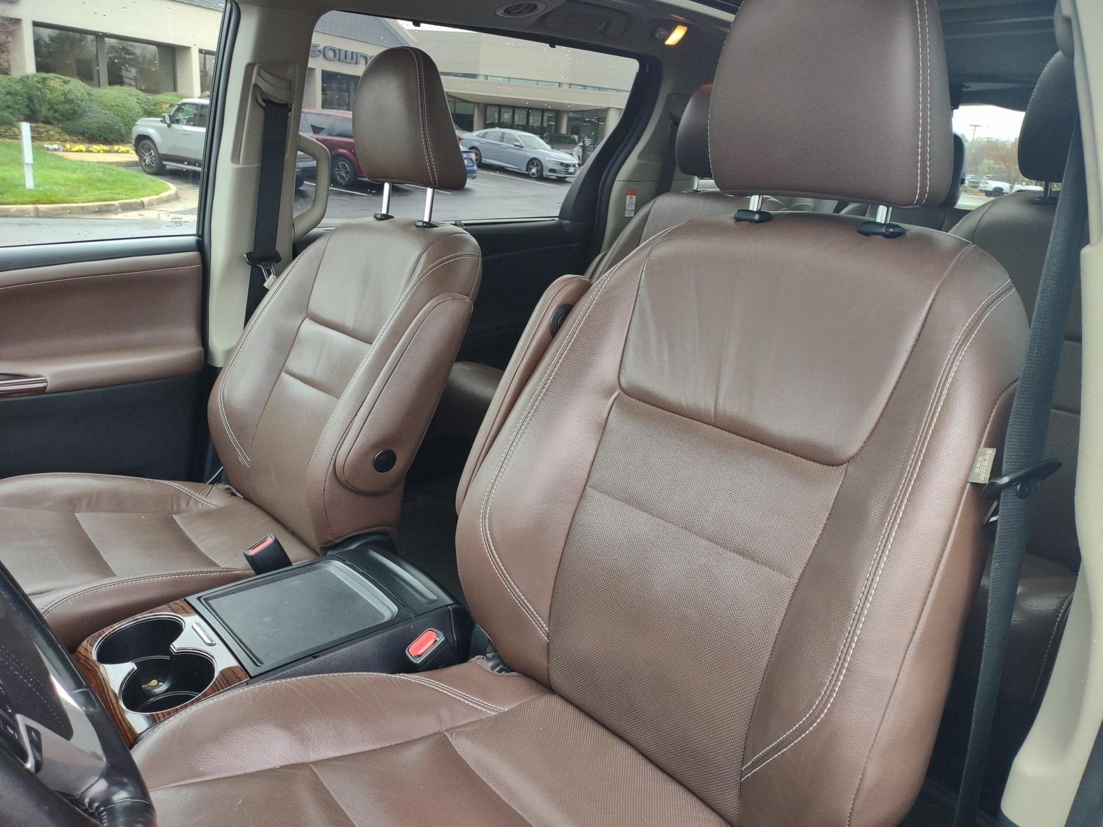 2017 Toyota Sienna Limited Premium 7 Passenger