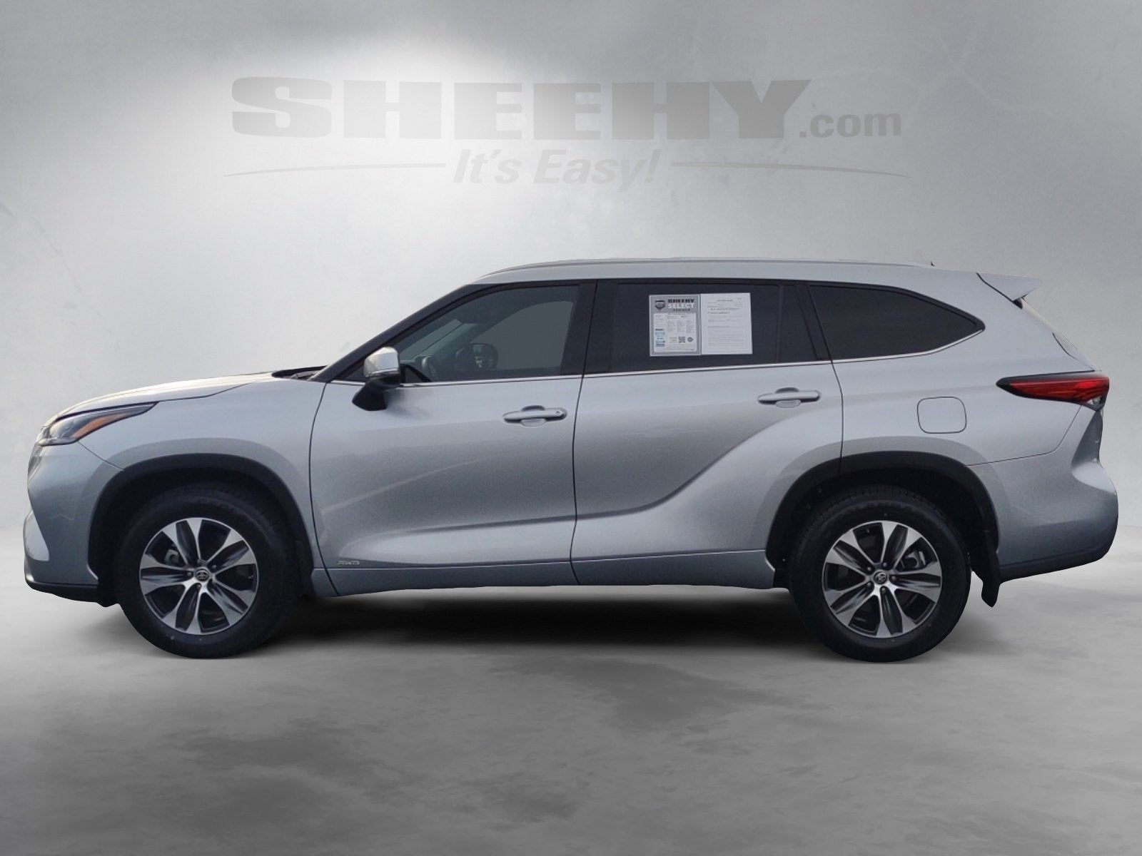 2022 Toyota Highlander Hybrid XLE