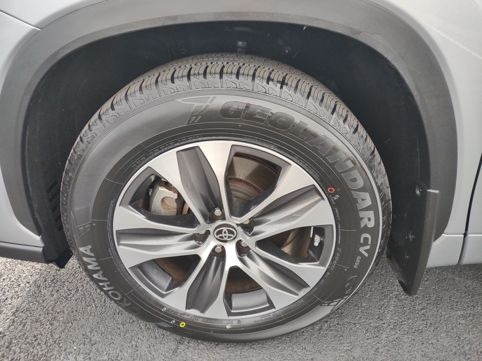 2022 Toyota Highlander Hybrid XLE