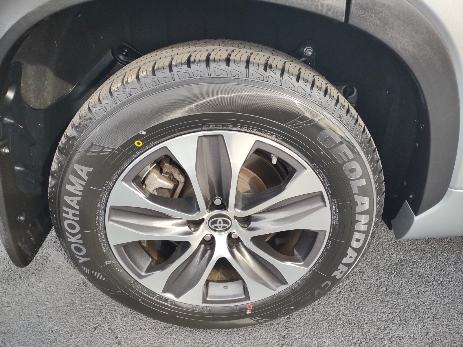 2022 Toyota Highlander Hybrid XLE