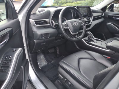 2022 Toyota Highlander Hybrid XLE